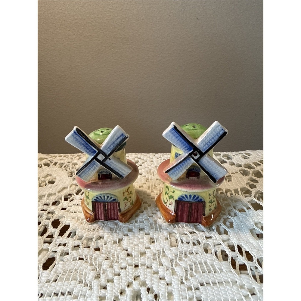 Vintage Dutch windmill-shaped salt and pepper‎ shakers